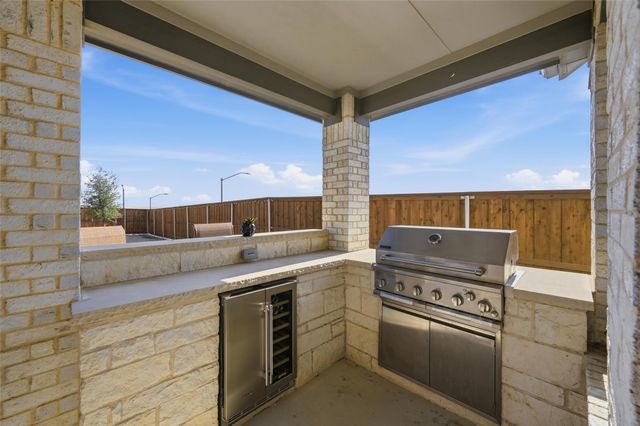 10545 Landry Bluff Lane, Fort Worth, TX 76126