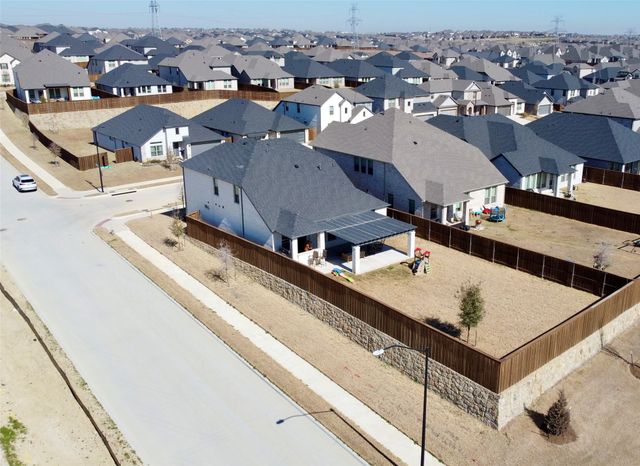 10545 Landry Bluff Lane, Fort Worth, TX 76126