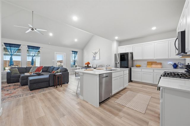 10545 Landry Bluff Lane, Fort Worth, TX 76126