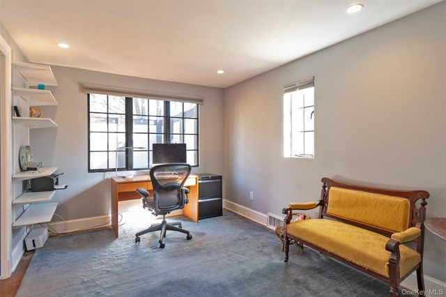 1 W Winding Road, Poughkeepsie, NY 12601