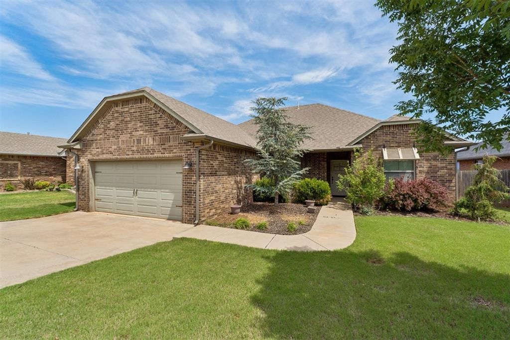 3425 NW 164th Terrace, Edmond, OK 73013