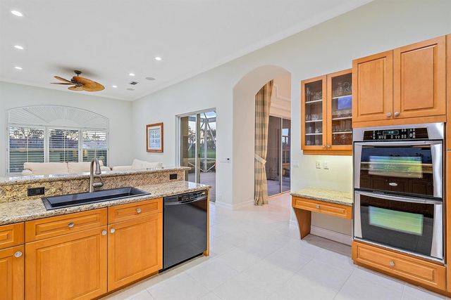 1119 Grand Cay Drive, Palm Beach Gardens, FL 33418