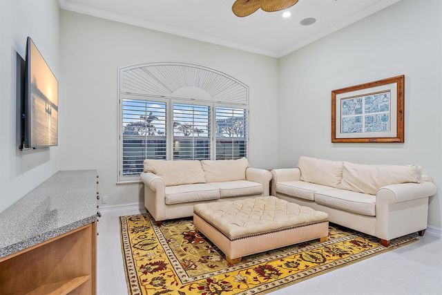 1119 Grand Cay Drive, Palm Beach Gardens, FL 33418