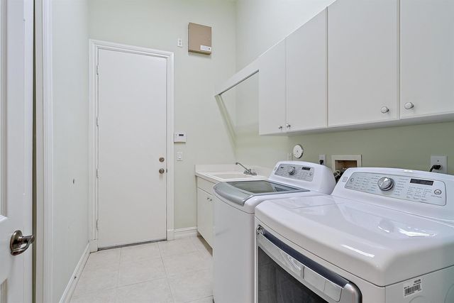1119 Grand Cay Drive, Palm Beach Gardens, FL 33418