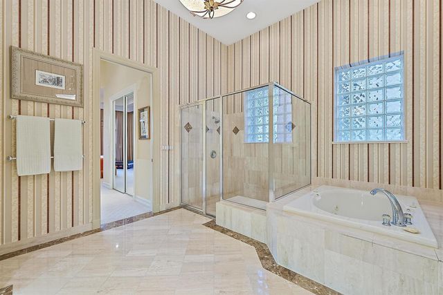 1119 Grand Cay Drive, Palm Beach Gardens, FL 33418