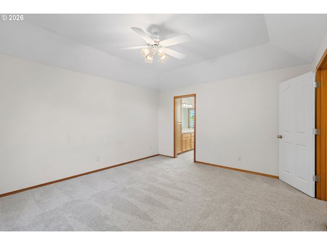 9260 Sw SKOKOMISH Ln, Tualatin, OR 97062