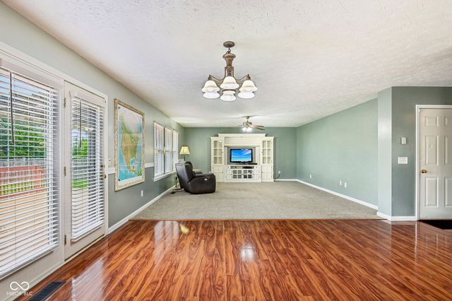 1314 Starcross Drive, Indianapolis, IN 46239