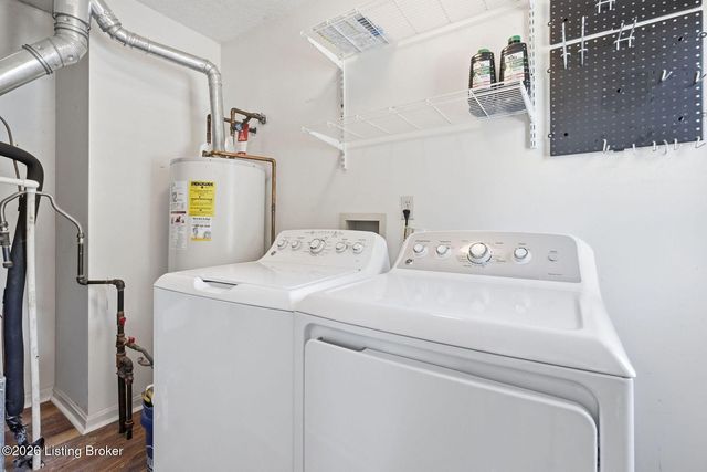 10305 Vantage Rd, Louisville, KY 40299