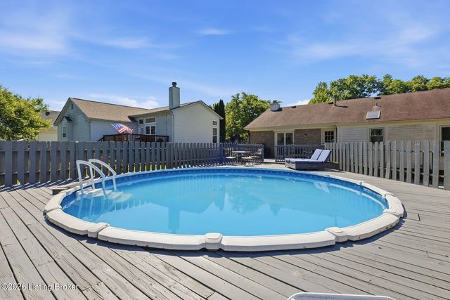 10305 Vantage Rd, Louisville, KY 40299