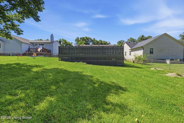 10305 Vantage Rd, Louisville, KY 40299