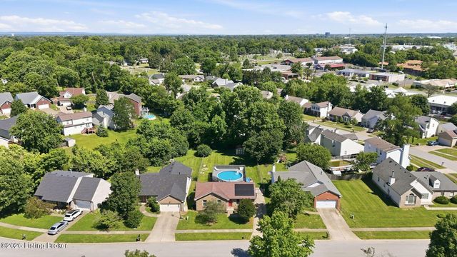 10305 Vantage Rd, Louisville, KY 40299