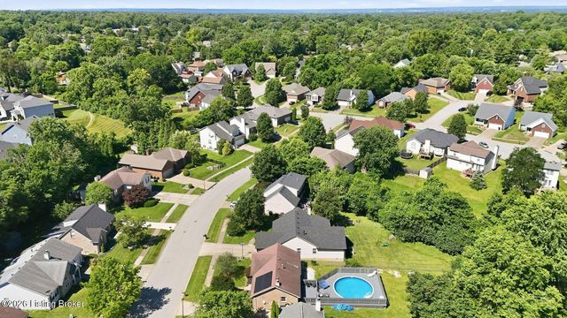 10305 Vantage Rd, Louisville, KY 40299