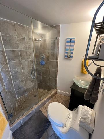 1881 Washington Ave 12E, Miami Beach, FL 33139