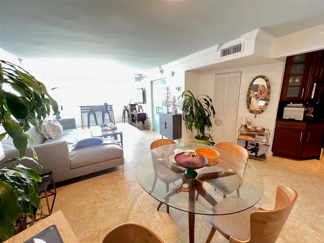 1881 Washington Ave 12E, Miami Beach, FL 33139