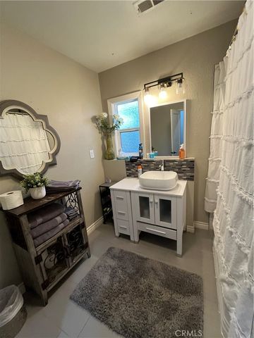 3517 N Mills Avenue, Claremont, CA 91711