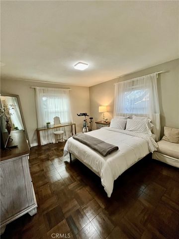 3517 N Mills Avenue, Claremont, CA 91711