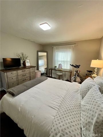 3517 N Mills Avenue, Claremont, CA 91711