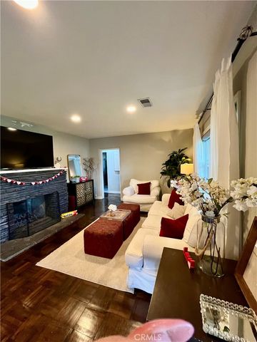3517 N Mills Avenue, Claremont, CA 91711