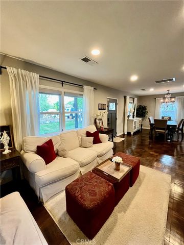 3517 N Mills Avenue, Claremont, CA 91711