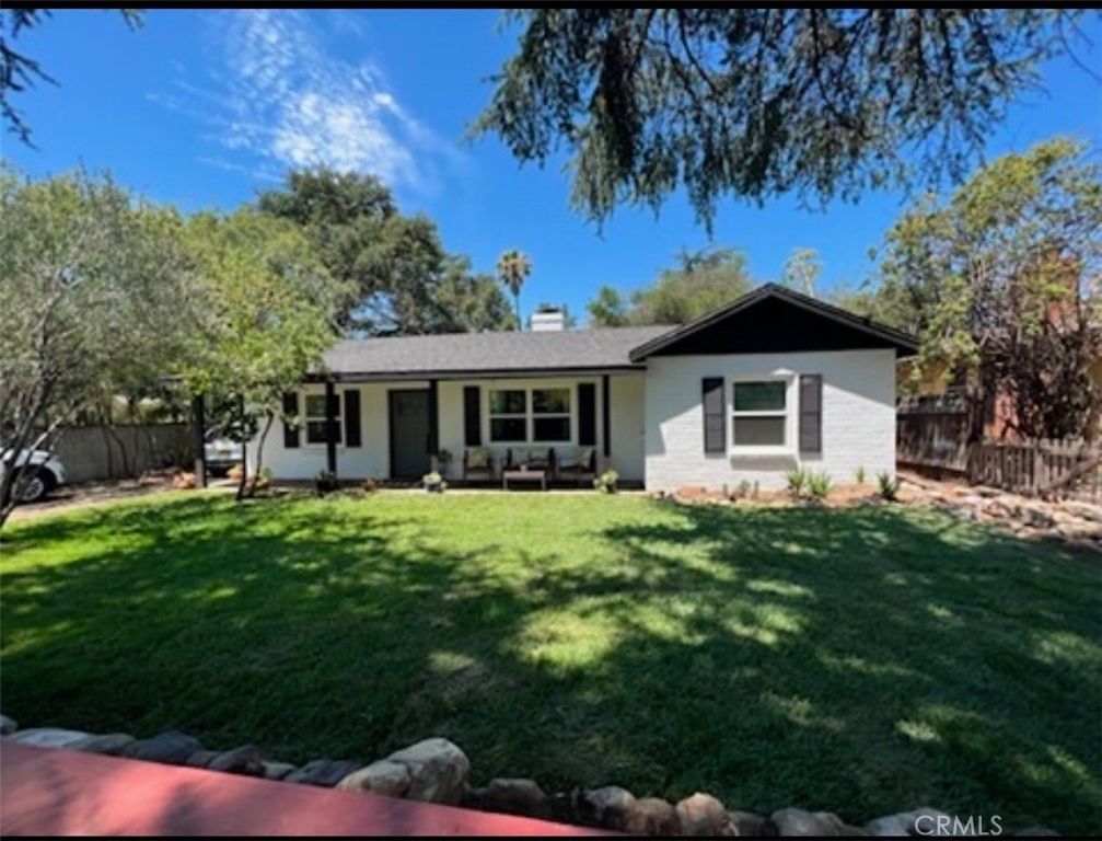 3517 N Mills Avenue, Claremont, CA 91711