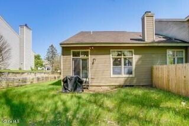 214 Walnut Lane, Guilderland, NY 12159