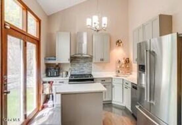 214 Walnut Lane, Guilderland, NY 12159