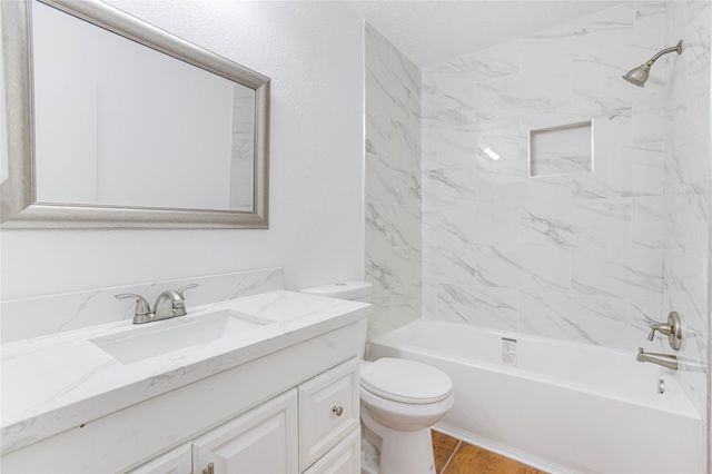 7535 Roaring Springs Drive, Houston, TX 77064