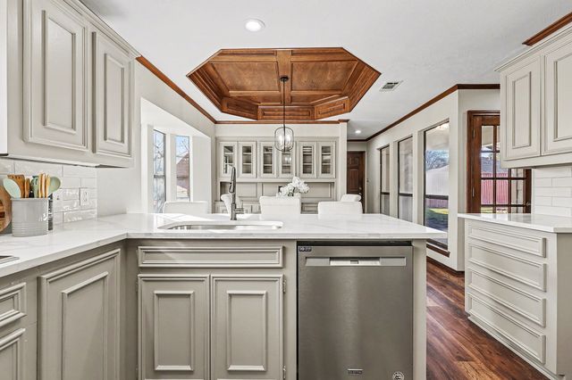 6654 Lovington Drive, Dallas, TX 75252