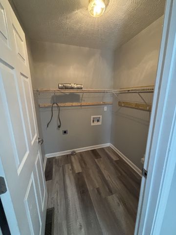 84 Kristen Dr, Lafayette, TN 37083