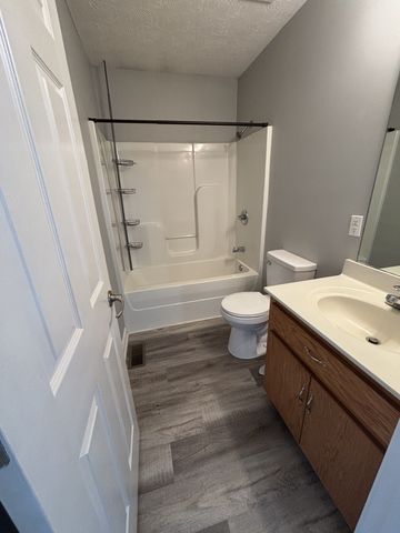 84 Kristen Dr, Lafayette, TN 37083