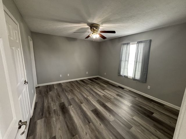 84 Kristen Dr, Lafayette, TN 37083