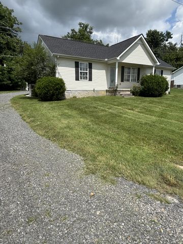 84 Kristen Dr, Lafayette, TN 37083