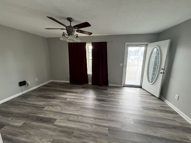 84 Kristen Dr, Lafayette, TN 37083