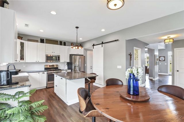 3606 Walter Road, North Olmsted, OH 44070