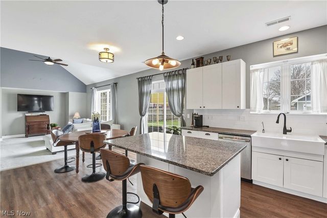 3606 Walter Road, North Olmsted, OH 44070