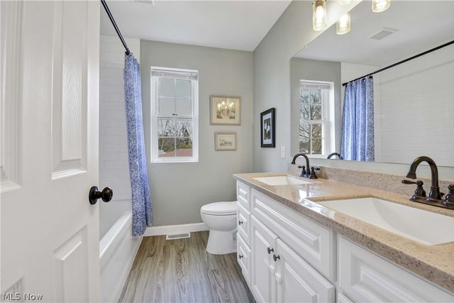 3606 Walter Road, North Olmsted, OH 44070