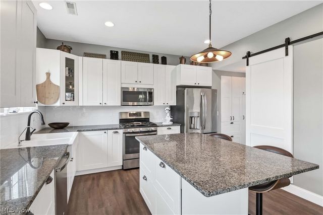 3606 Walter Road, North Olmsted, OH 44070