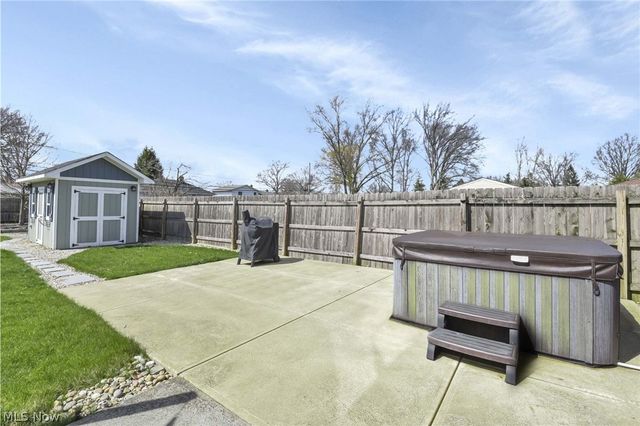 3606 Walter Road, North Olmsted, OH 44070
