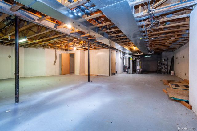 3387 Henley Court, Rochester Hills, MI 48309