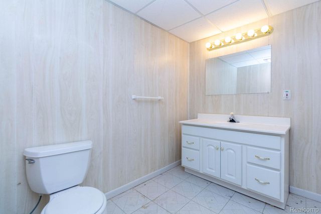 3387 Henley Court, Rochester Hills, MI 48309