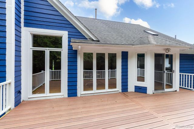 3387 Henley Court, Rochester Hills, MI 48309