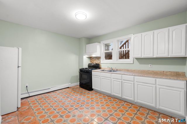 48 Lockwood Avenue First Floor, Stamford, CT 06902