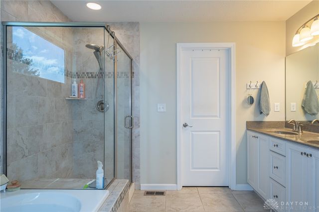 1331 Peregrine Way, Hamilton, OH 45013