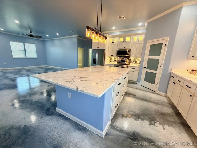 1813 Willow Place, Kingston, OK 73439