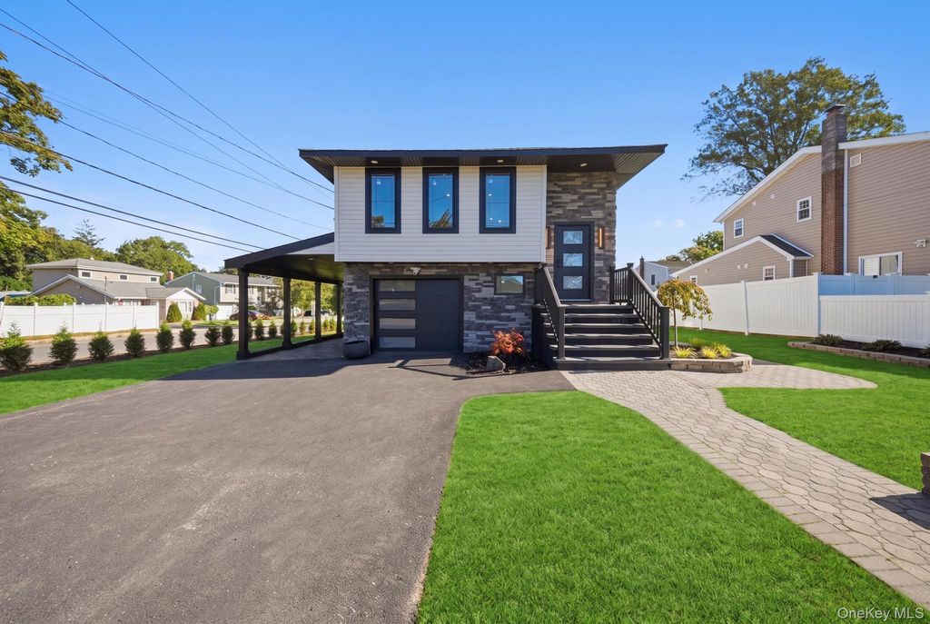 103 W 2nd Street, Ronkonkoma, NY 11779 — exterior