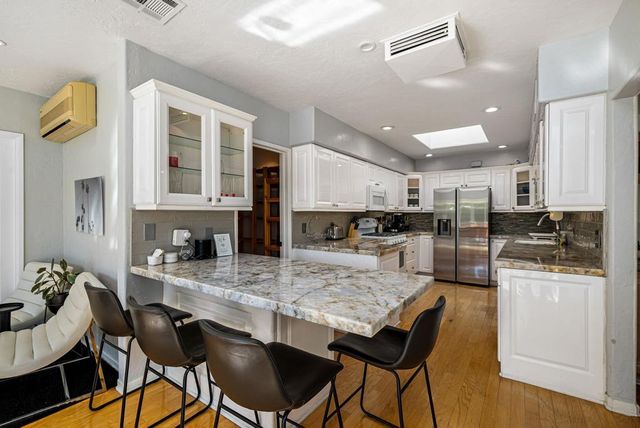 1090 S Calle De Maria, Palm Springs, CA 92264