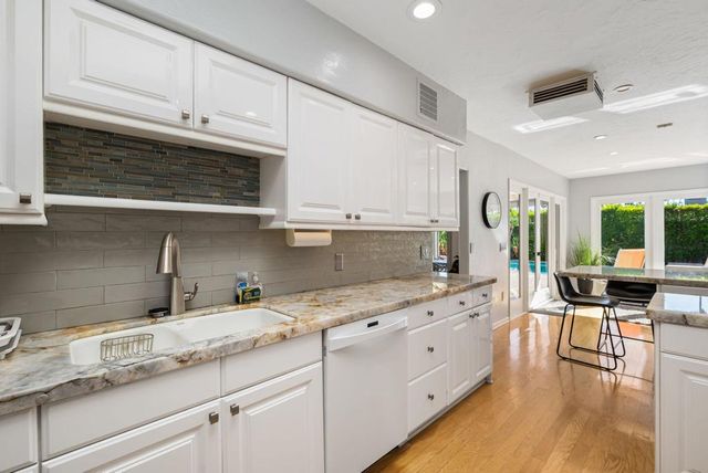 1090 S Calle De Maria, Palm Springs, CA 92264