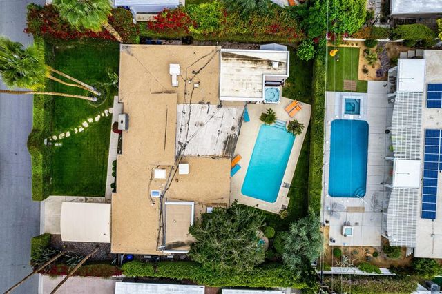 1090 S Calle De Maria, Palm Springs, CA 92264