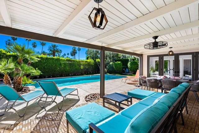 1090 S Calle De Maria, Palm Springs, CA 92264