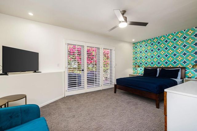 1090 S Calle De Maria, Palm Springs, CA 92264